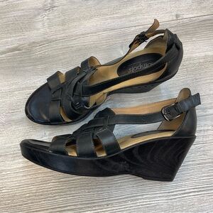 Black Leather Wedge Sandals Pillowtop Comfort Strappy Buckle 9.5W